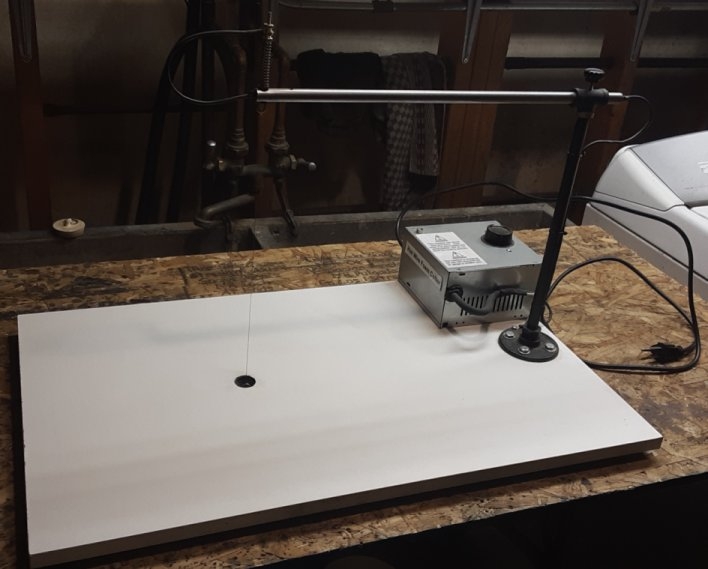 DIY foam cutter using laptop power adaptor 